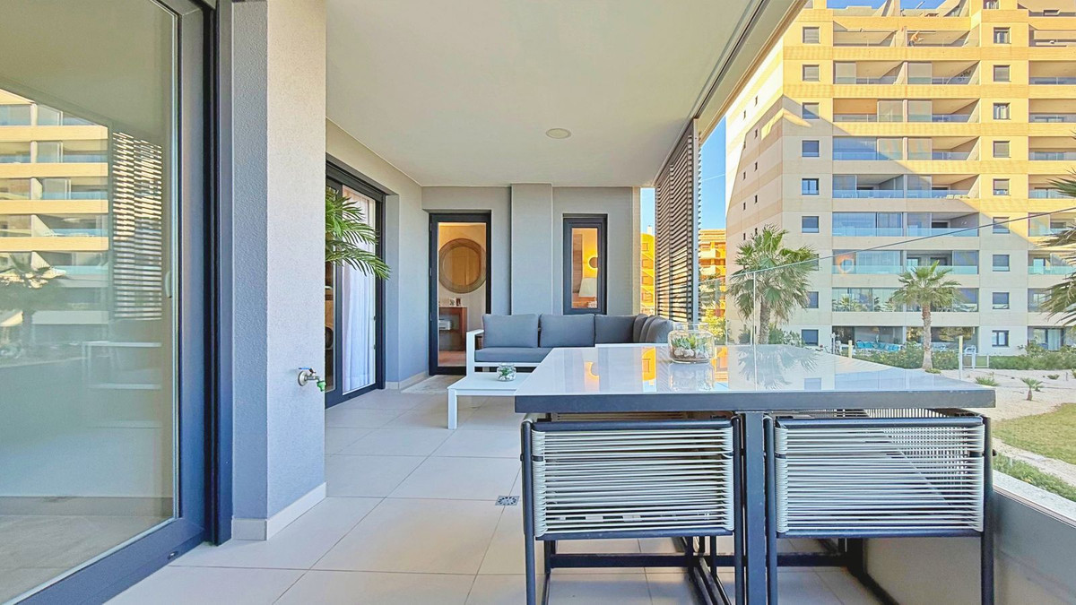 Appartement te koop in Punta Prima | 2 slaapkamers H5235871