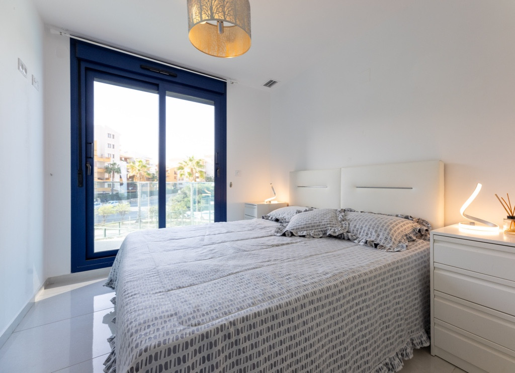 Appartement te koop in Punta Prima | 2 slaapkamers H5265361