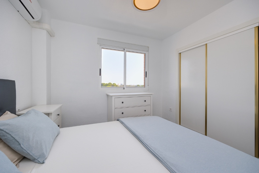 Appartement te koop in Punta Prima | 2 slaapkamers H5265382