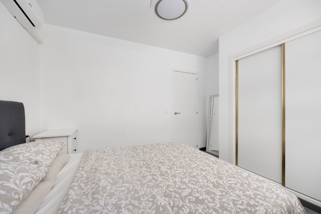 Appartement te koop in Punta Prima | 2 slaapkamers H5265382