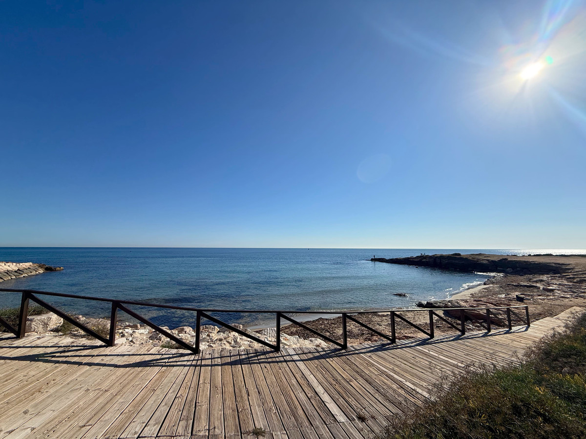 Appartement te koop in Punta Prima | 1 slaapkamers H5304442