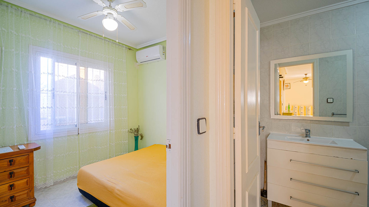 Appartement te koop in Punta Prima | 2 slaapkamers H5343790