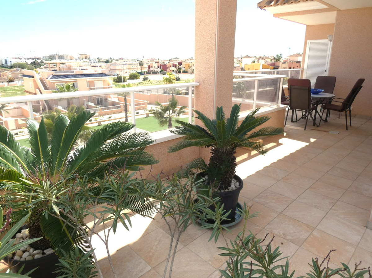 Appartement te koop in Punta Prima | 3 slaapkamers H5347597