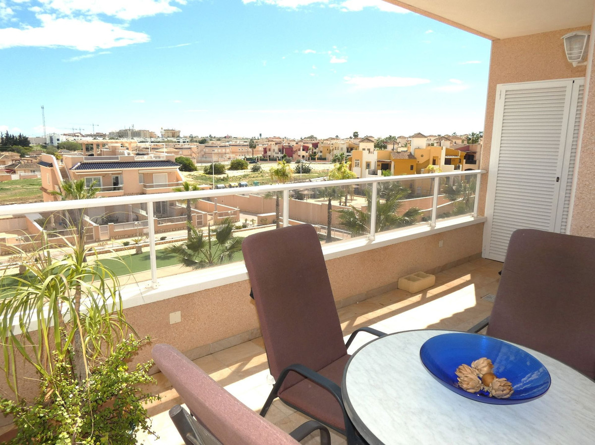 Appartement te koop in Punta Prima | 3 slaapkamers H5347597