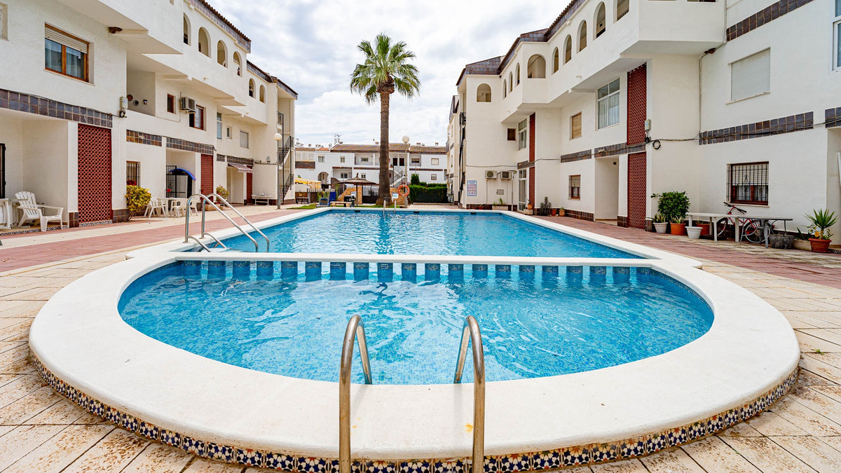Appartement te koop in Punta Prima | 2 slaapkamers H5382349