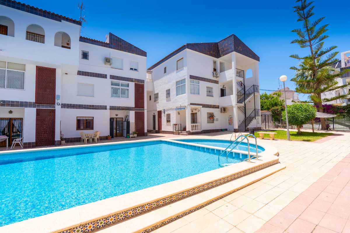 Appartement te koop in Punta Prima | 2 slaapkamers H5382349