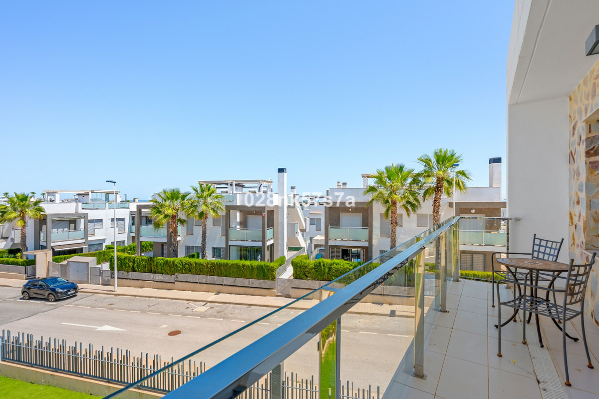 Appartement te koop in Punta Prima | 3 slaapkamers H5383504