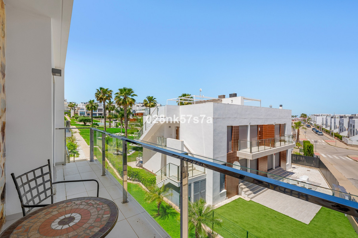 Appartement te koop in Punta Prima | 3 slaapkamers H5383504