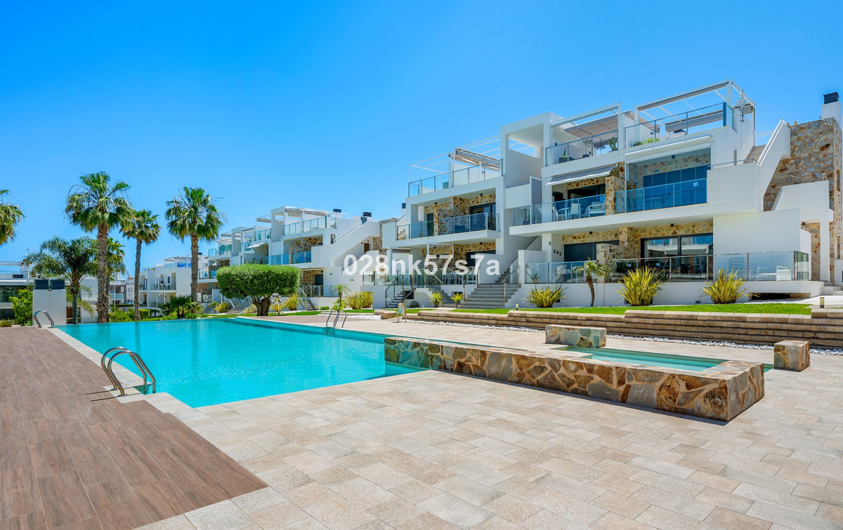 Appartement te koop in Punta Prima | 3 slaapkamers H5383504