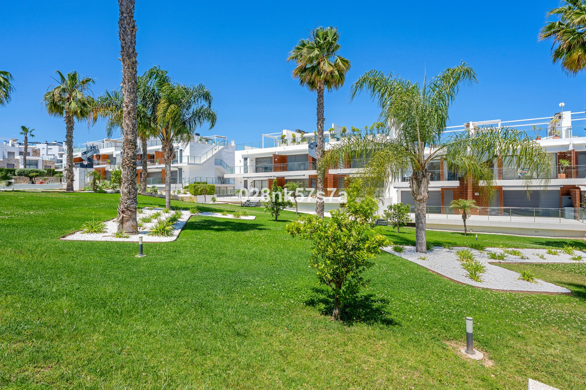 Appartement te koop in Punta Prima | 3 slaapkamers H5383504