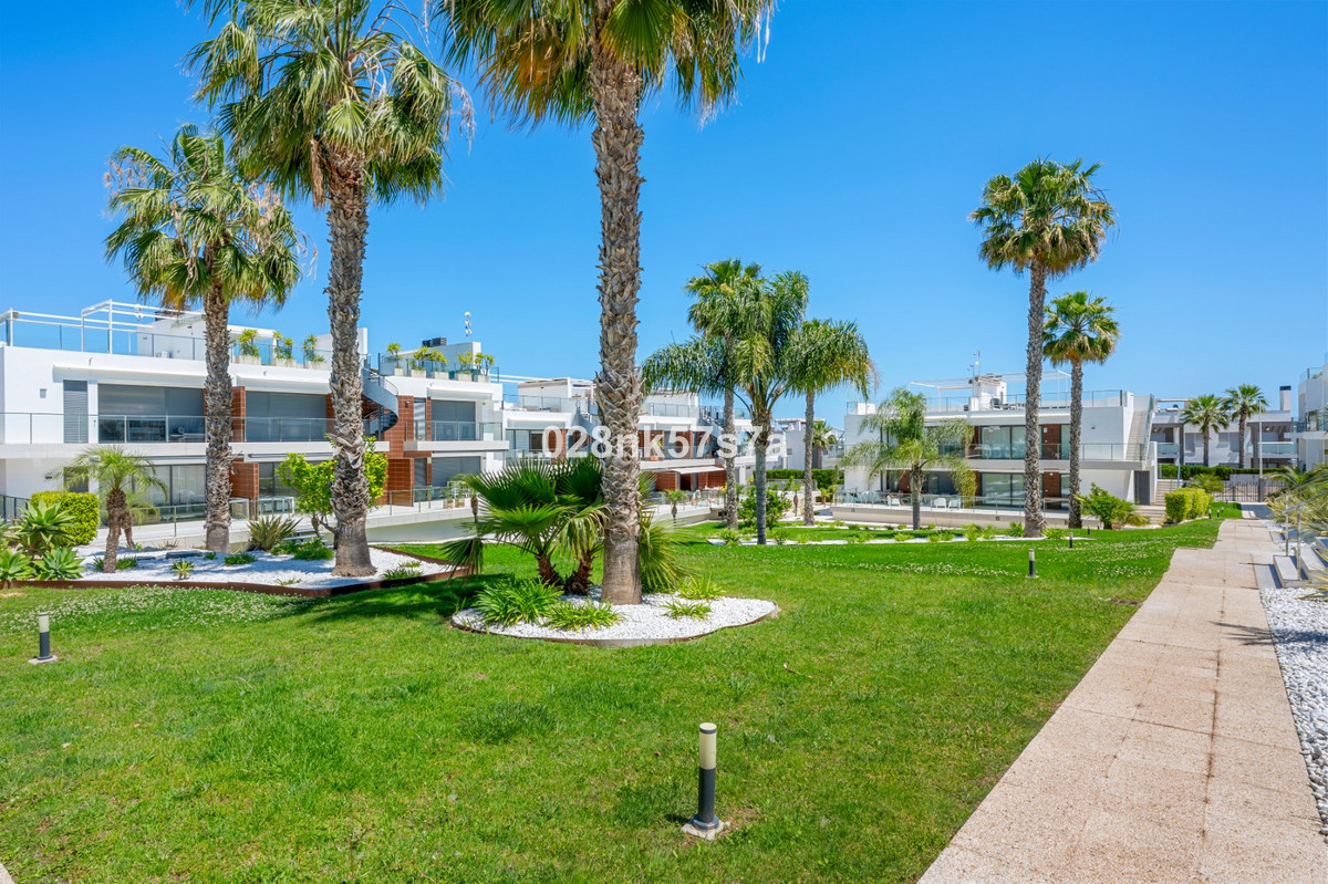 Appartement te koop in Punta Prima | 3 slaapkamers H5383504