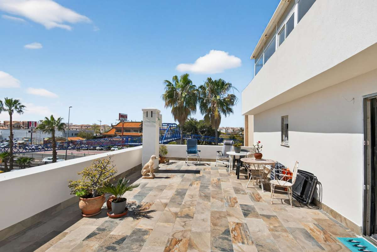 Huis te koop in Punta Prima | 1 slaapkamers H5390230