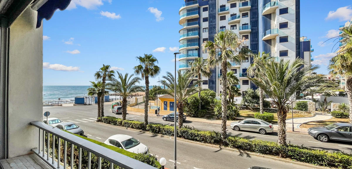 Appartement te koop in Punta Prima | 2 slaapkamers H5408728