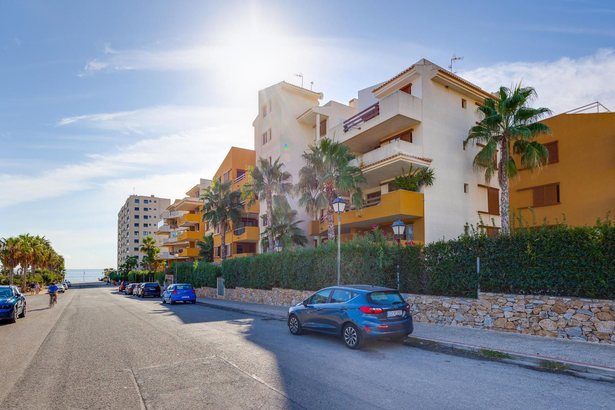 Appartement te koop in Punta Prima | 2 slaapkamers H5408980
