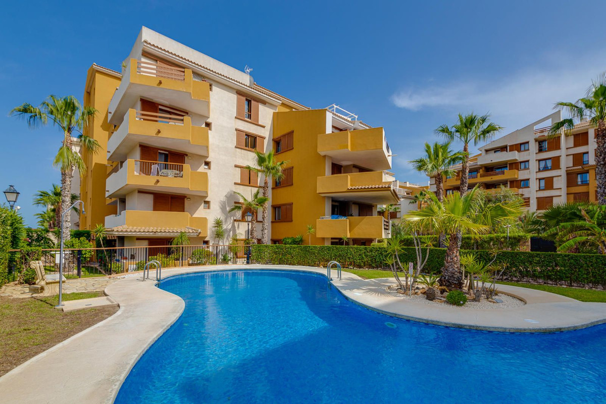 Appartement te koop in Punta Prima | 2 slaapkamers H5408980