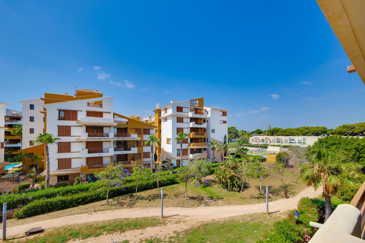 Appartement te koop in Punta Prima | 2 slaapkamers H5408980