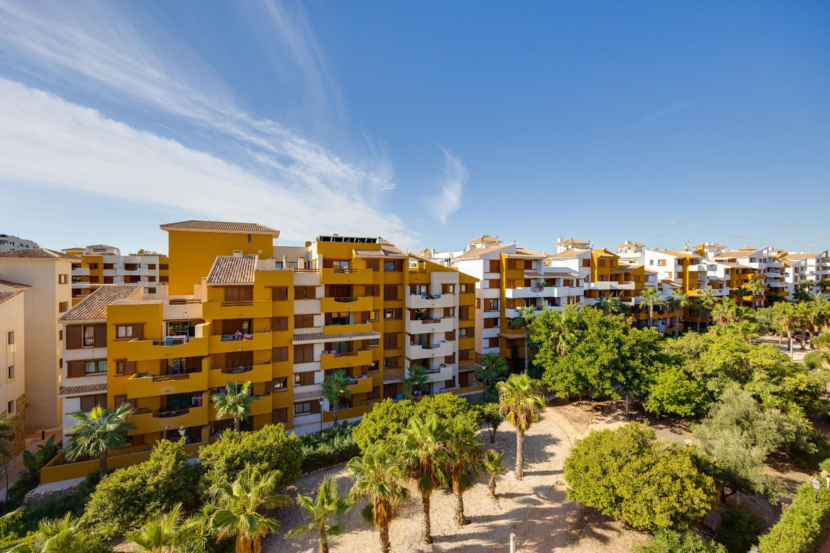 Appartement te koop in Punta Prima | 2 slaapkamers H5408980