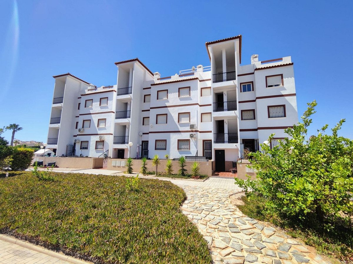 Appartement te koop in Punta Prima | 2 slaapkamers H5435926