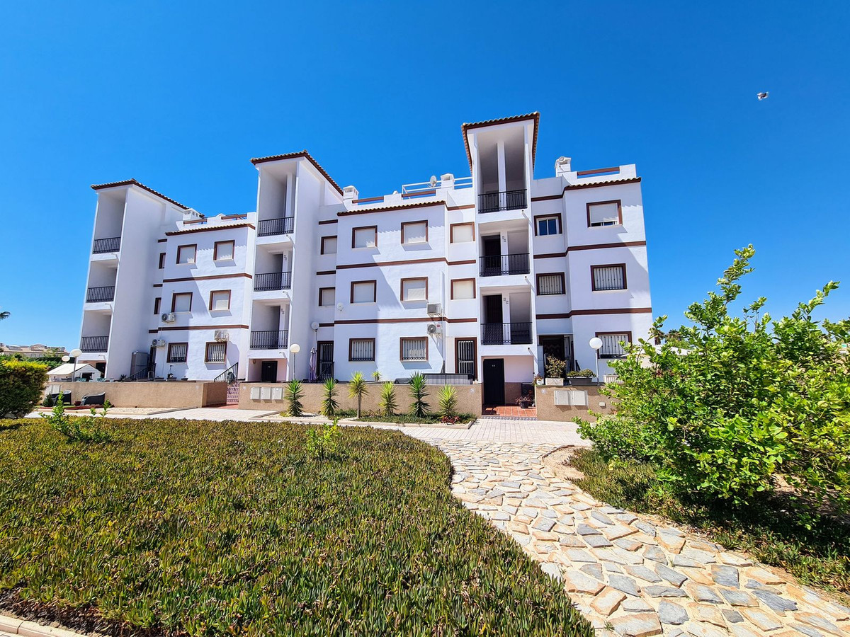 Appartement te koop in Punta Prima | 2 slaapkamers H5435926