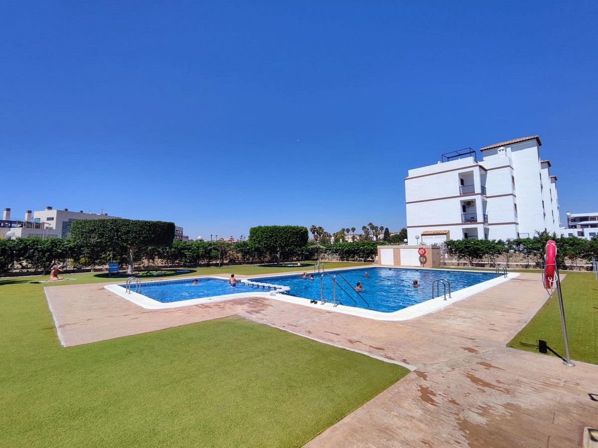 Appartement te koop in Punta Prima | 2 slaapkamers H5435926