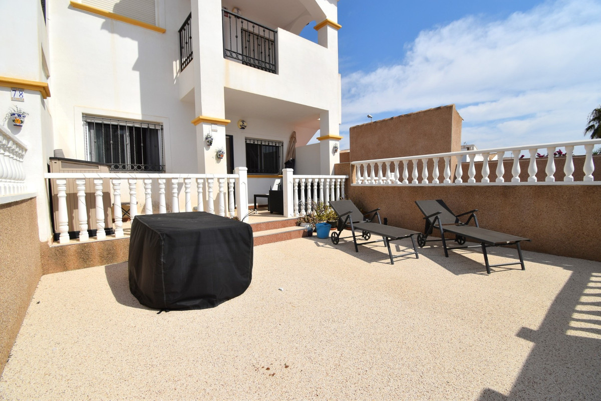Appartement te koop in Punta Prima | 2 slaapkamers H5438986