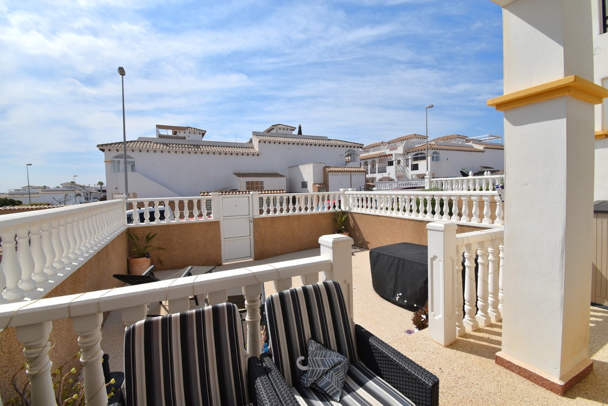 Appartement te koop in Punta Prima | 2 slaapkamers H5438986