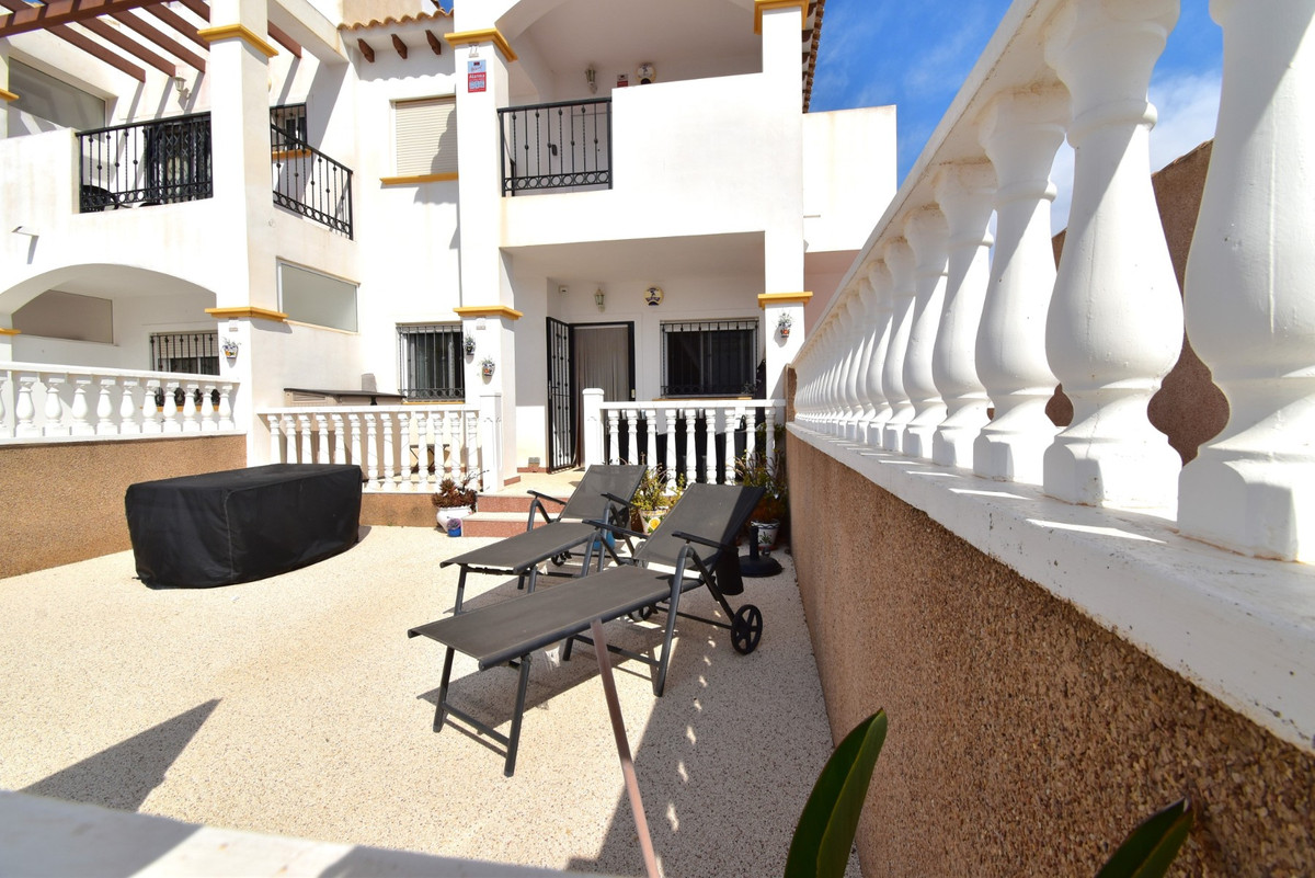 Appartement te koop in Punta Prima | 2 slaapkamers H5438986