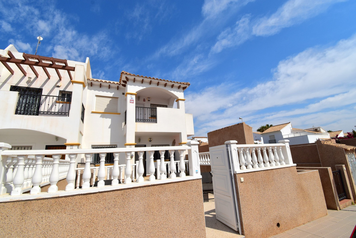 Appartement te koop in Punta Prima | 2 slaapkamers H5438986