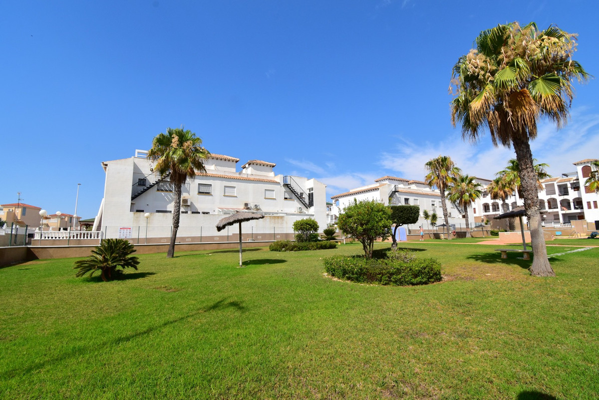 Appartement te koop in Punta Prima | 2 slaapkamers H5438986