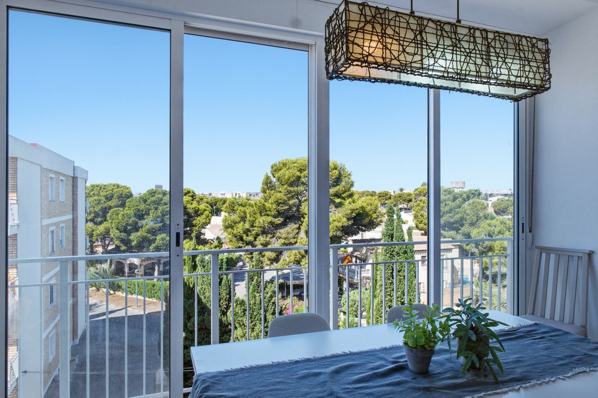 Huis te koop in Punta Prima | 3 slaapkamers H5488222