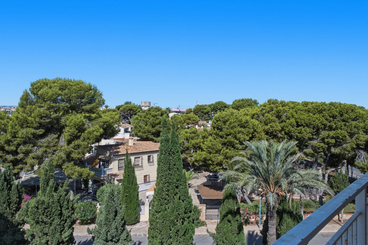 Huis te koop in Punta Prima | 3 slaapkamers H5488222