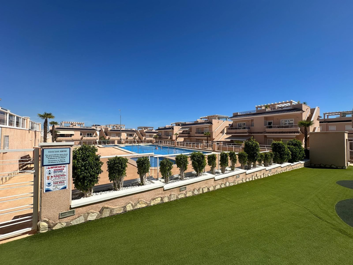 Appartement te koop in Punta Prima | 2 slaapkamers H5497039
