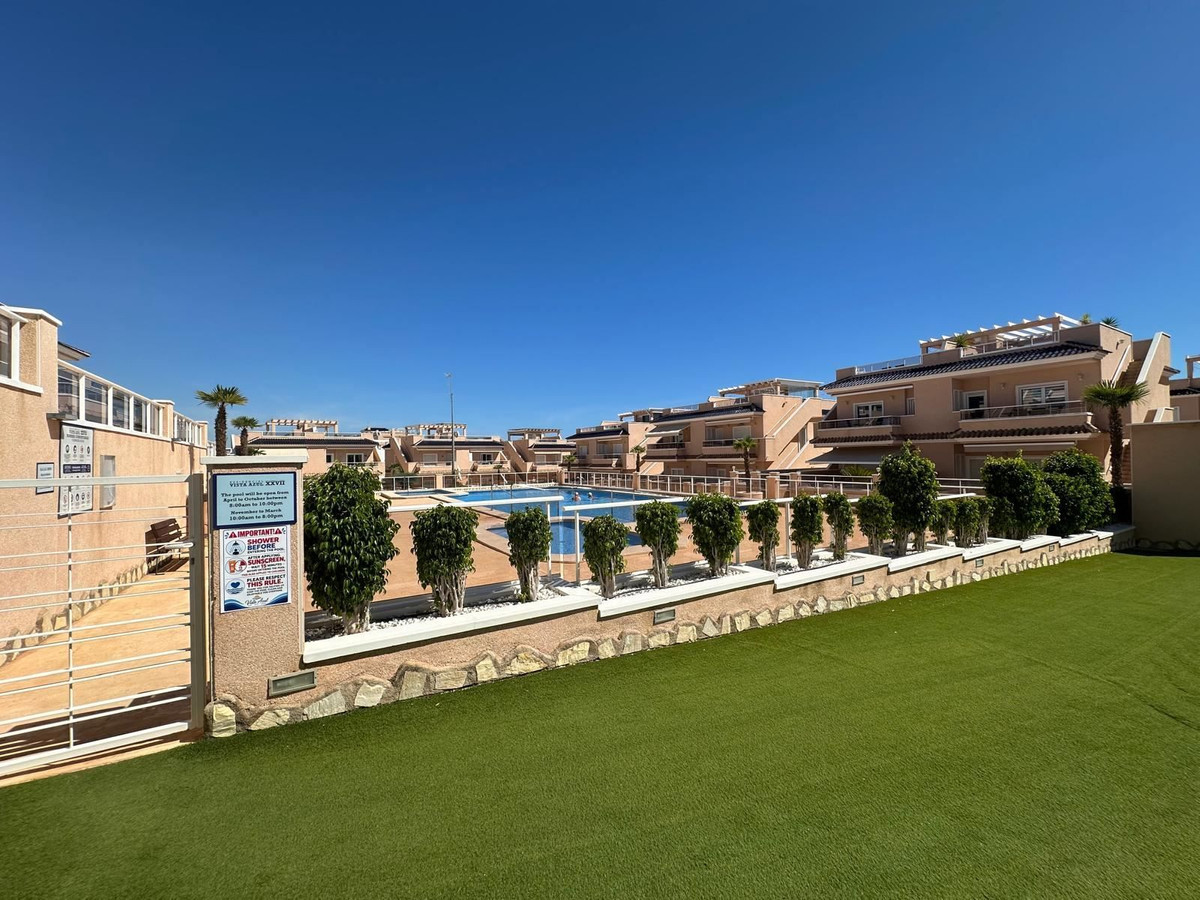 Appartement te koop in Punta Prima | 2 slaapkamers H5497039