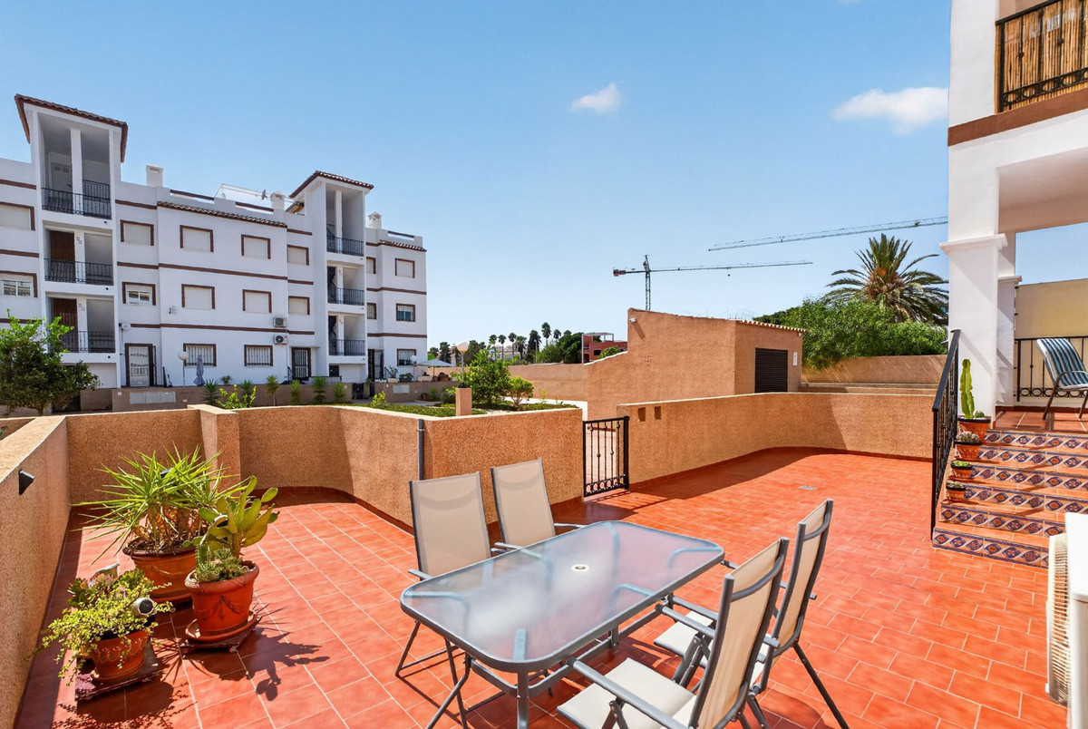 Appartement te koop in Punta Prima | 2 slaapkamers H5514835