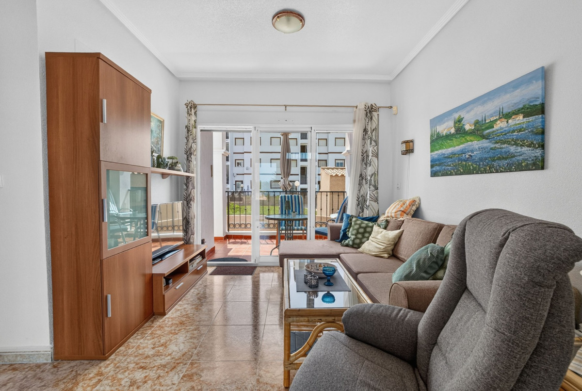 Appartement te koop in Punta Prima | 2 slaapkamers H5514835