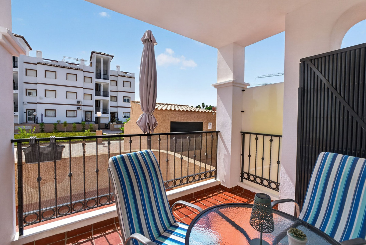 Appartement te koop in Punta Prima | 2 slaapkamers H5514835