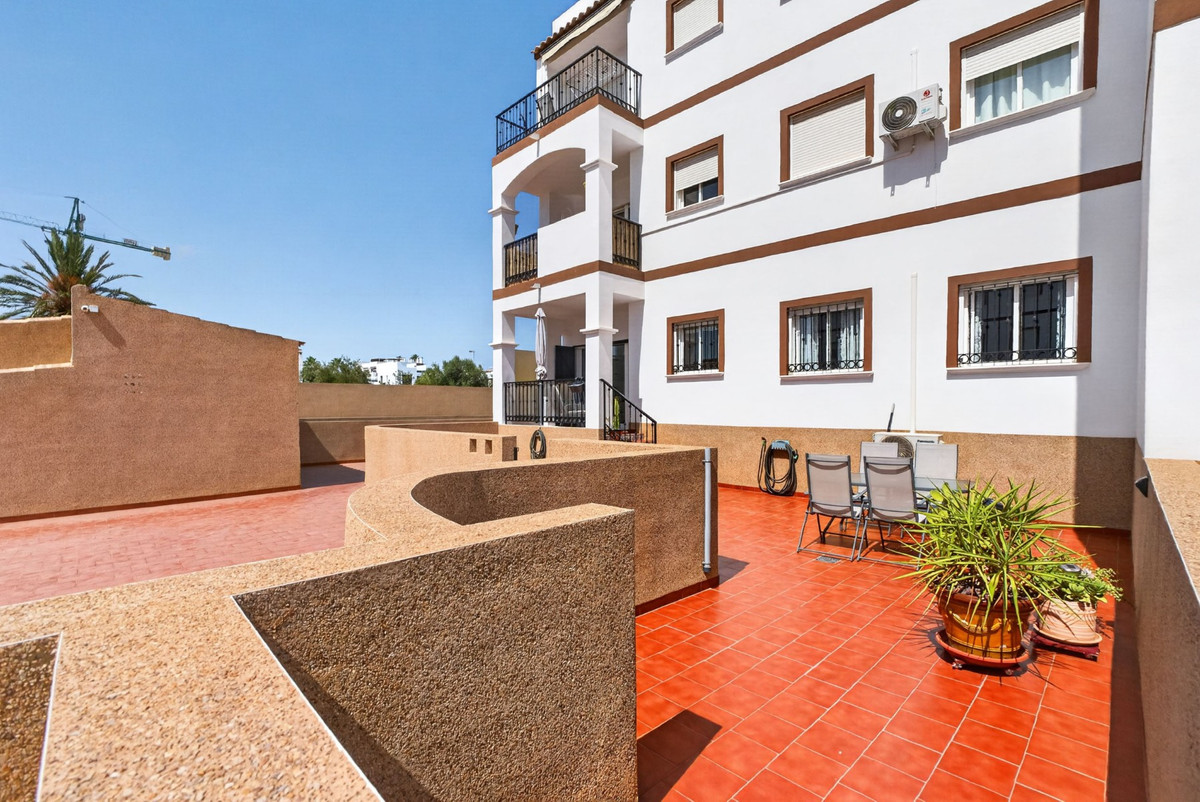 Appartement te koop in Punta Prima | 2 slaapkamers H5514835