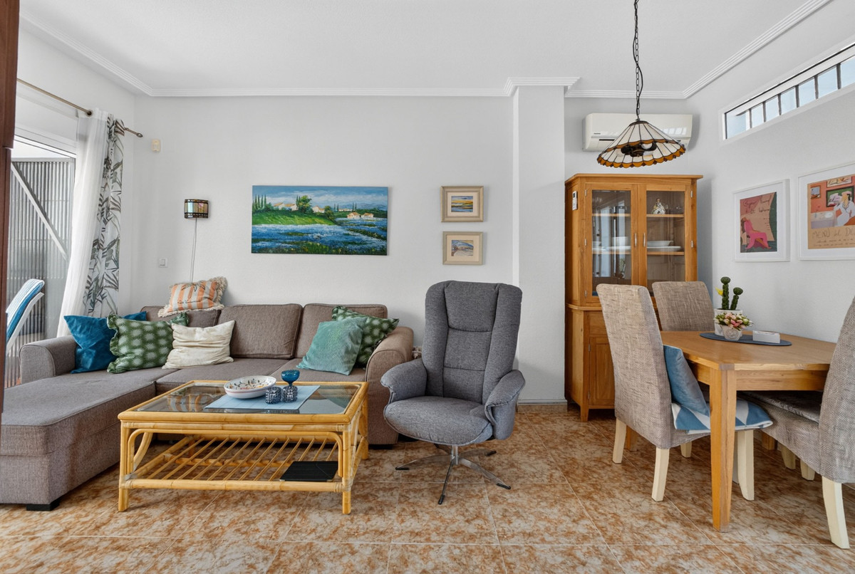 Appartement te koop in Punta Prima | 2 slaapkamers H5514835