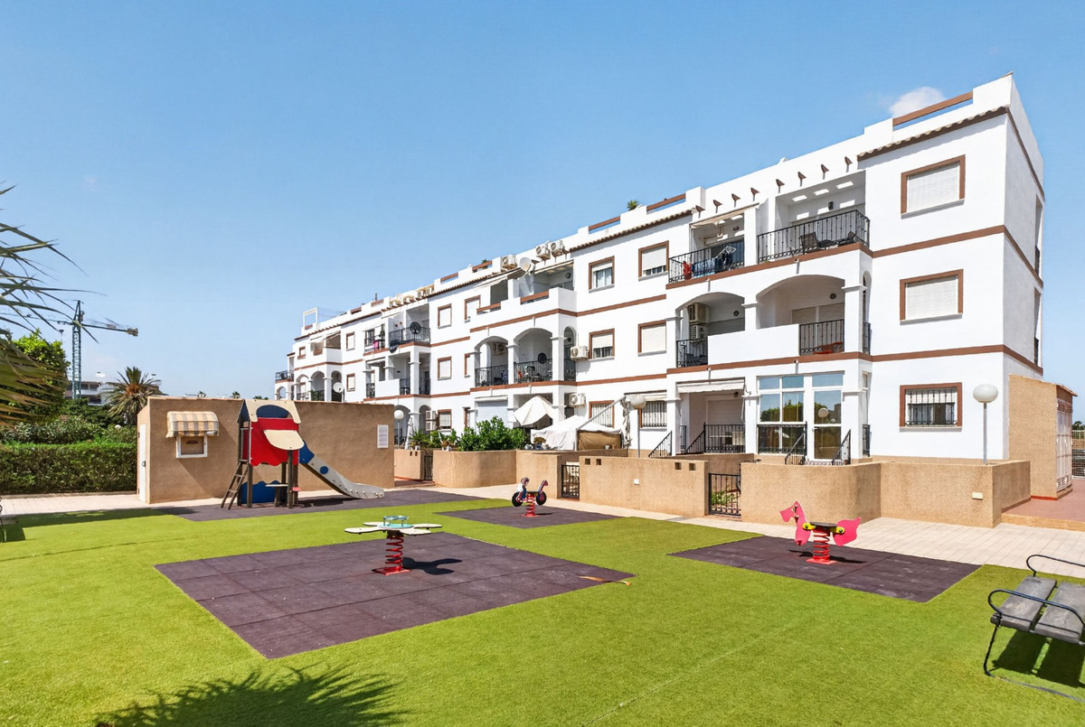 Appartement te koop in Punta Prima | 2 slaapkamers H5514835