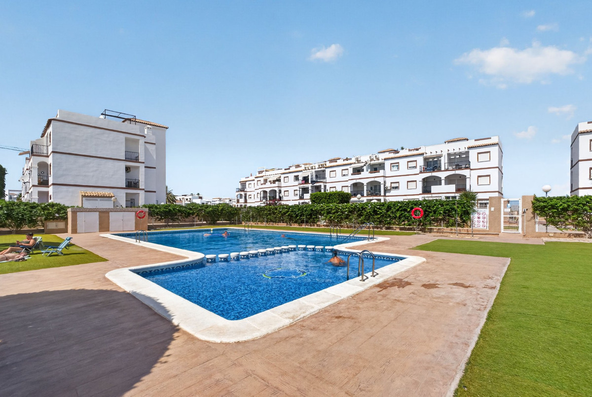 Appartement te koop in Punta Prima | 2 slaapkamers H5514835