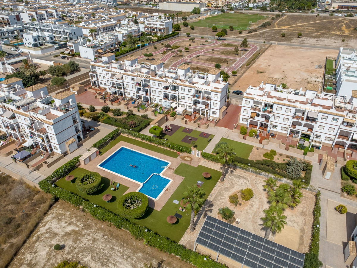 Appartement te koop in Punta Prima | 2 slaapkamers H5514835