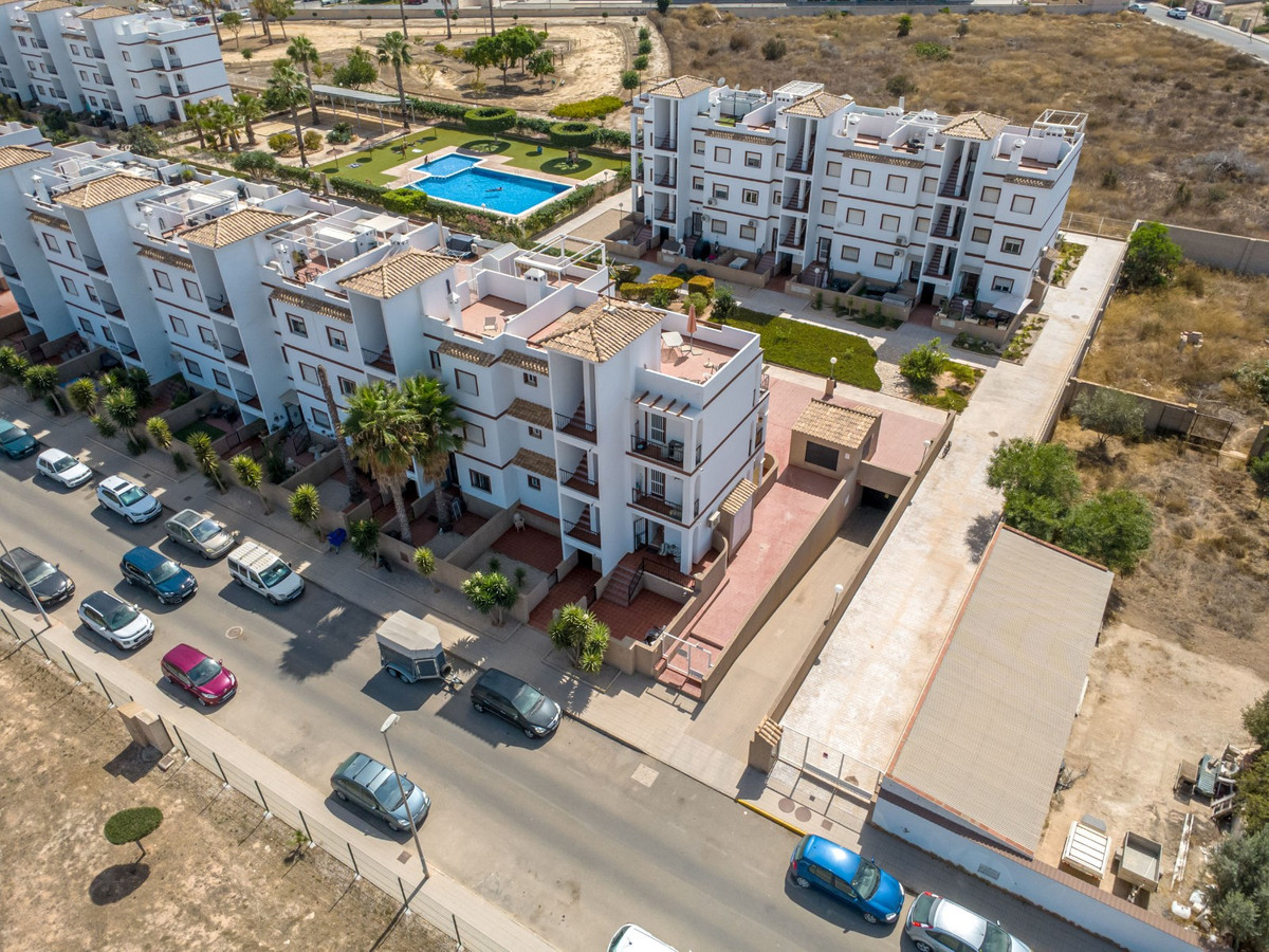 Appartement te koop in Punta Prima | 2 slaapkamers H5514835