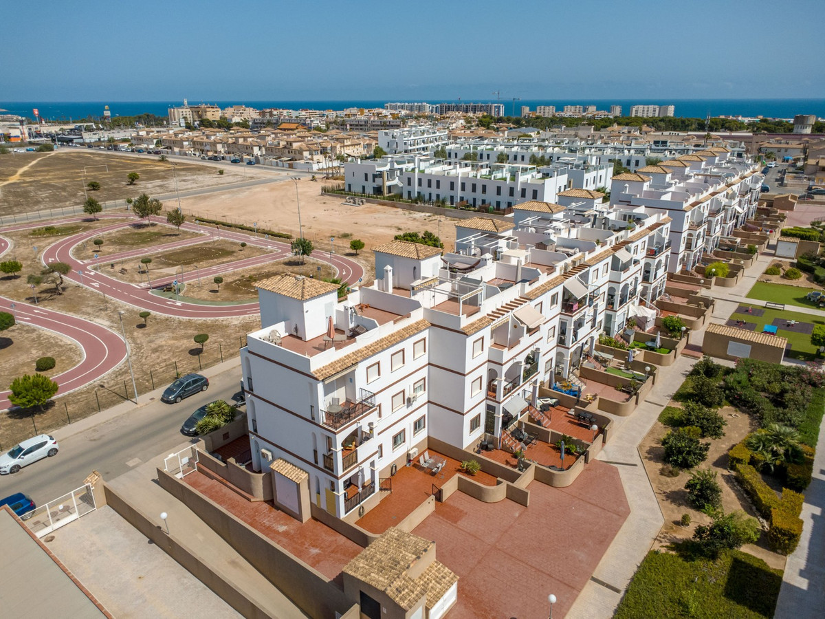 Appartement te koop in Punta Prima | 2 slaapkamers H5514835