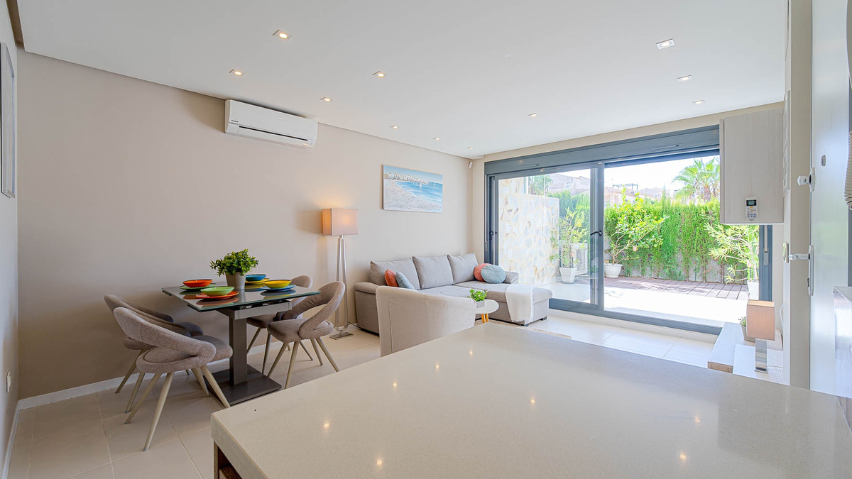 Appartement te koop in Punta Prima | 2 slaapkamers H5514838