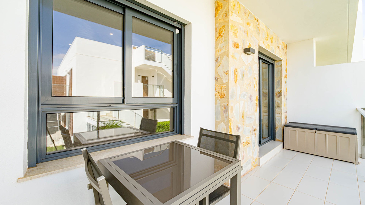 Appartement te koop in Punta Prima | 2 slaapkamers H5514838