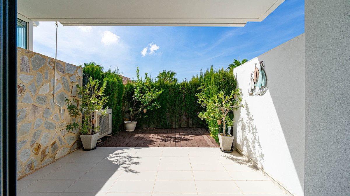 Appartement te koop in Punta Prima | 2 slaapkamers H5514838