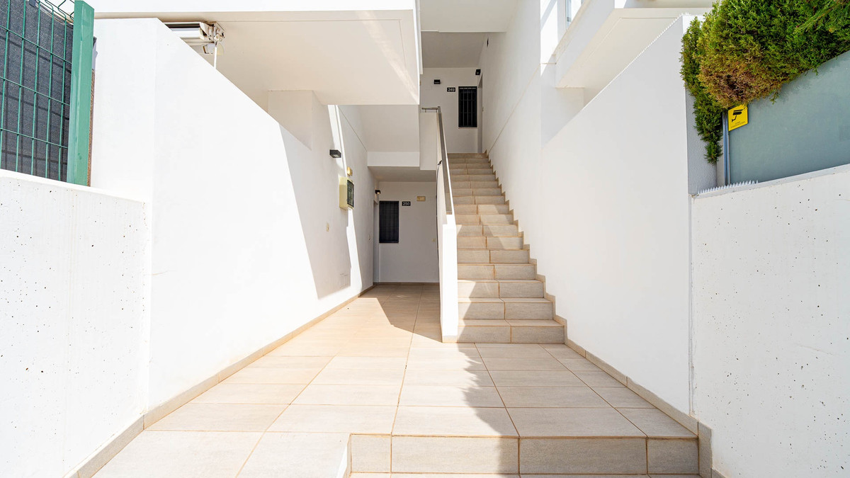 Appartement te koop in Punta Prima | 2 slaapkamers H5514838