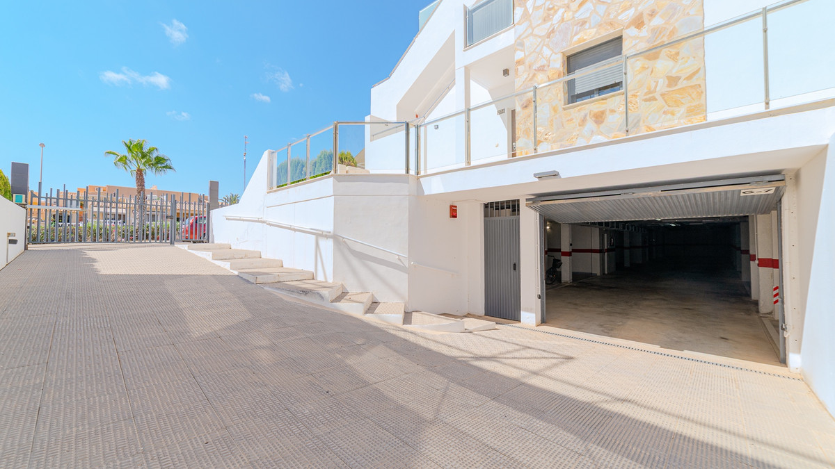 Appartement te koop in Punta Prima | 2 slaapkamers H5514838