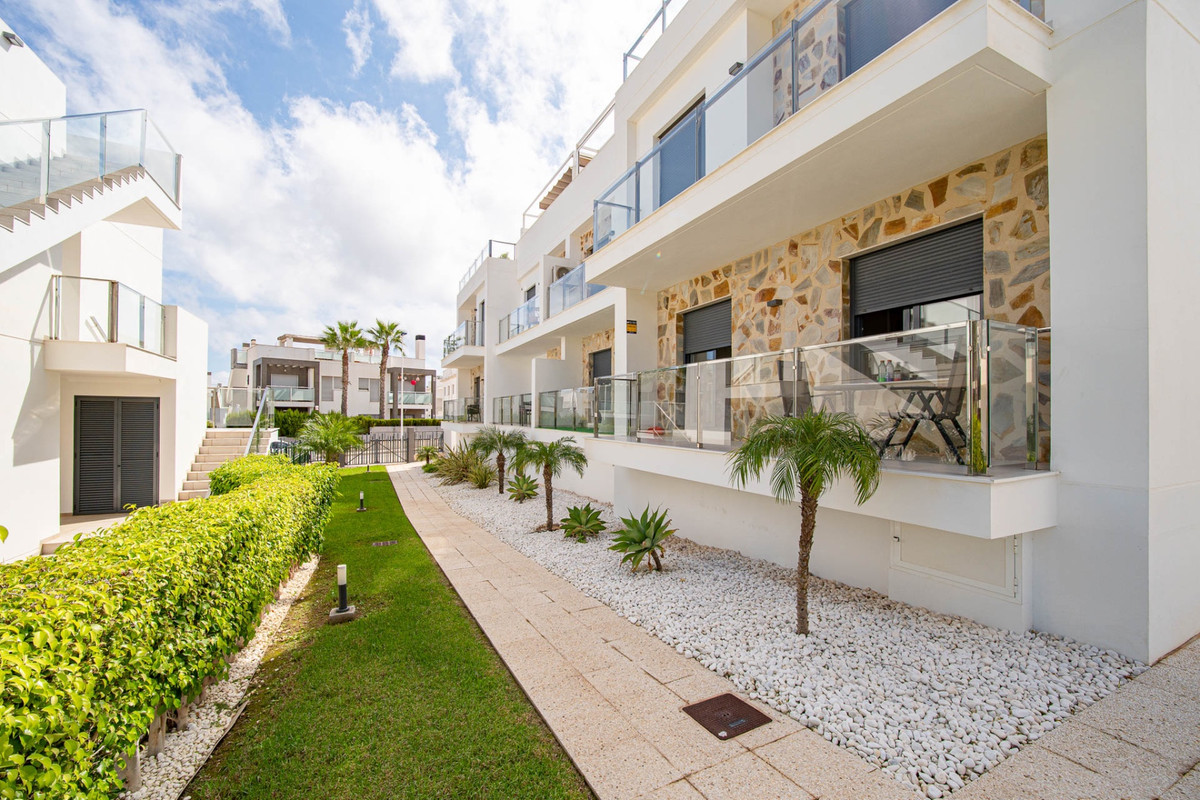 Appartement te koop in Punta Prima | 2 slaapkamers H5514838