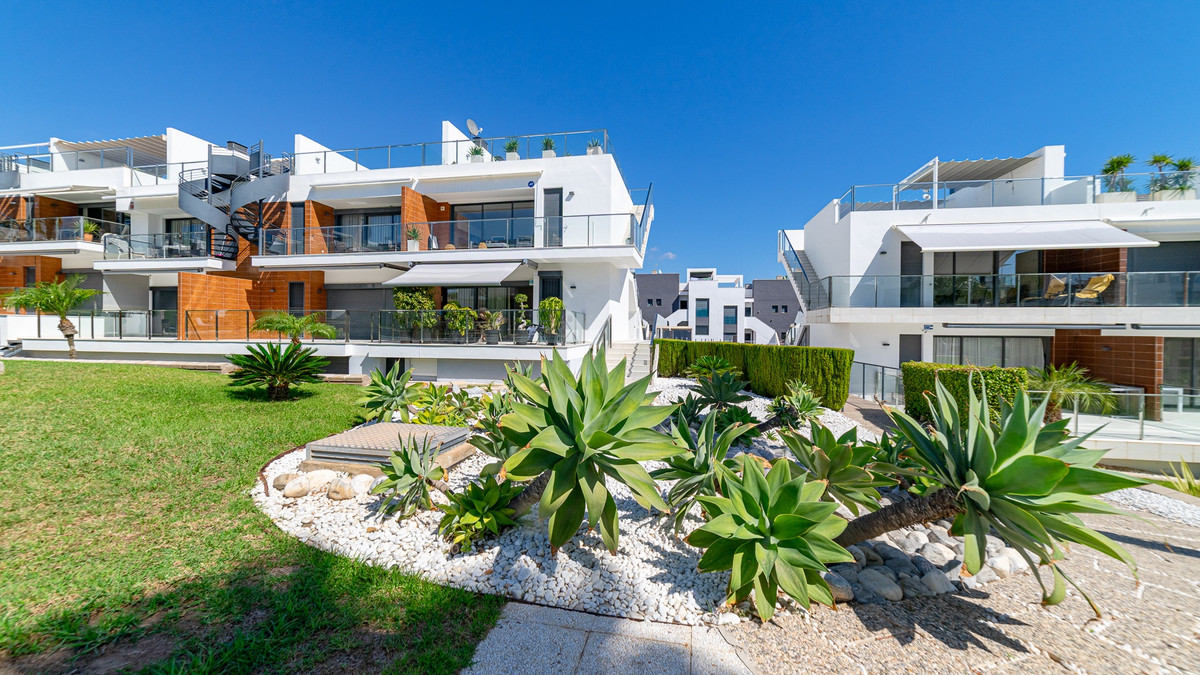 Appartement te koop in Punta Prima | 2 slaapkamers H5514838